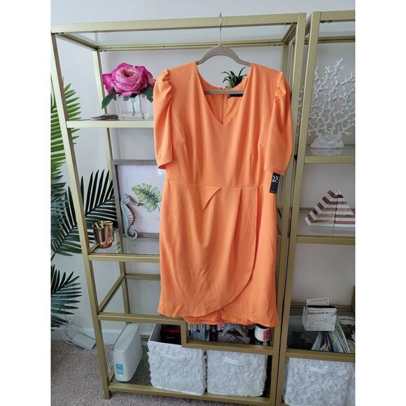 BNWT New York & Company Puff Sleeve Tulip Sheeth Dress! - Picture 1 of 4